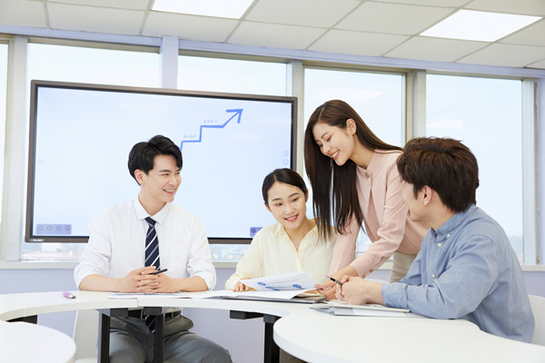 目標引領(lǐng)：制定明確目標，提升企業(yè)執(zhí)行力