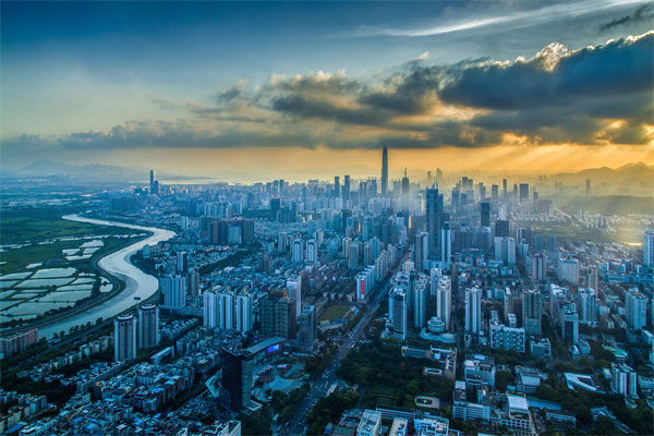 精準把握市場脈搏，制定經(jīng)營計劃，引領(lǐng)企業(yè)搶占先機