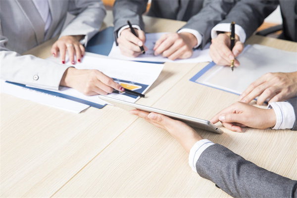 企業(yè)戰(zhàn)略與文化建設(shè)相結(jié)合，打造獨具特色的發(fā)展模式
