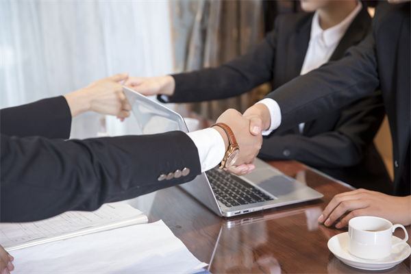 如何通過績效咨詢提升企業(yè)的整體運營效率？